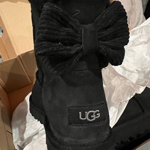 Ugg mini Bailey corduroy bow, big kids 6